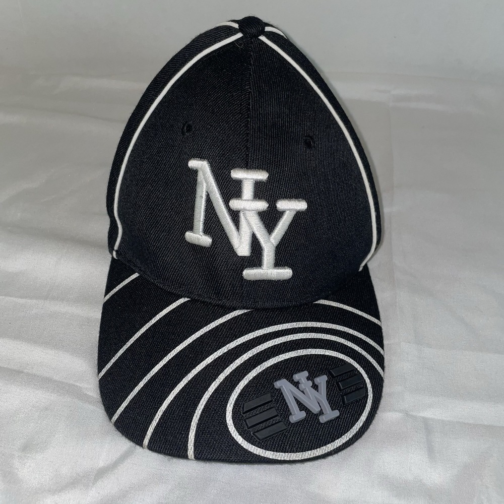 New York NY Embroidered Baseball Cap Black White Adjustable Hook‎ Loop Hat